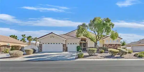 6710 Pyracantha Glen Court