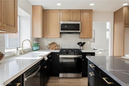 7313 Sunspot Drive