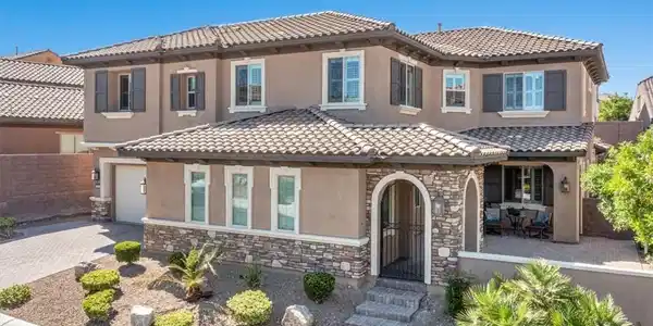 2920 JOSEPHINE Drive