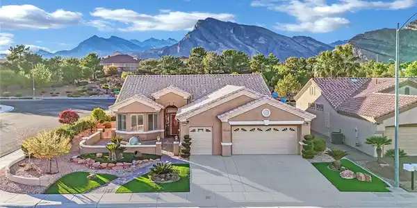 2813 Vista Butte Drive