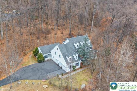 3475 Honeysuckle Road