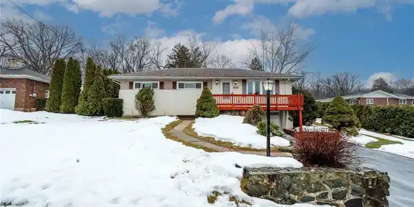 562 Fairview Street