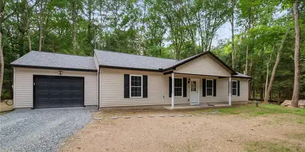 16 Ricks Road