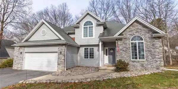 207 Hawks Nest Road