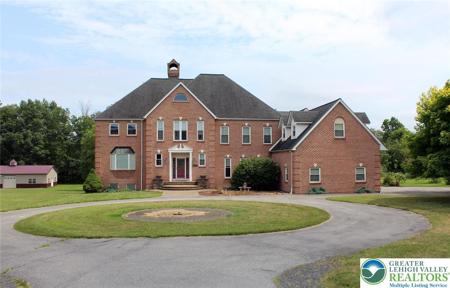 3045 W Scenic Drive