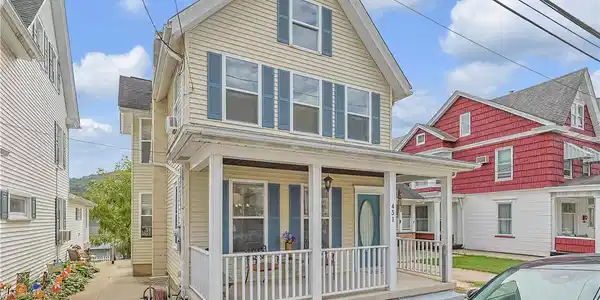 431 Center Avenue