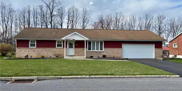 3865 ROSEWOOD Lane