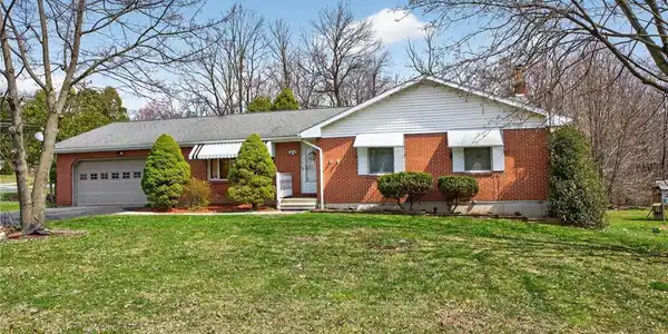 811 Hawthorne Lane