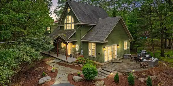 7 Red Oak Drive