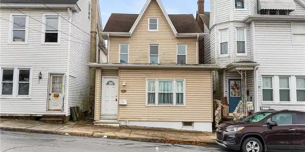 312 W Ridge Street