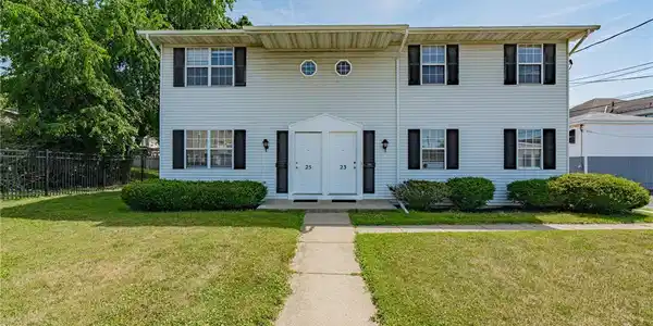 25 N 8th Street