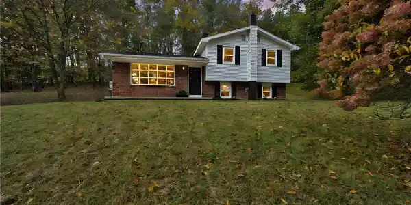 139 W White Birch Road