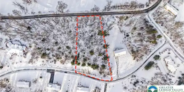 107 Rolling Hills Road
