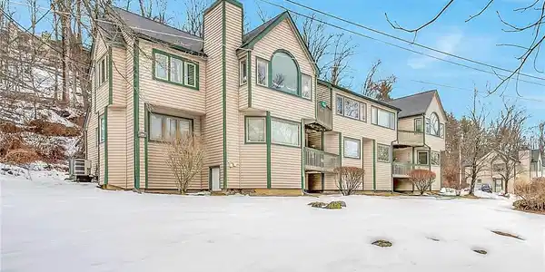 312 Hollow Road