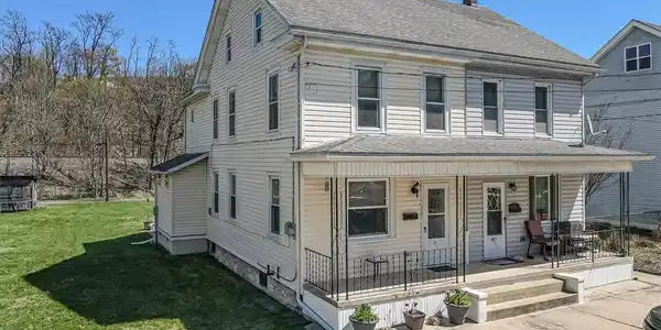 409 White Street