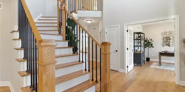 Image 4: Foyer *Photos are of a previously built model home