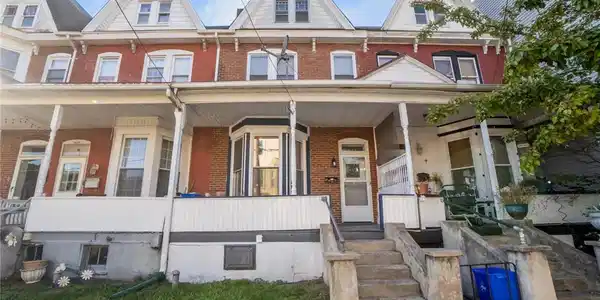421 Center Street