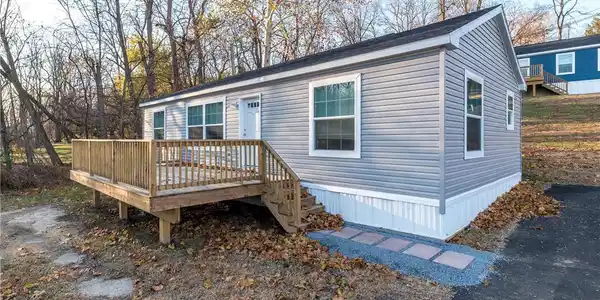 465 Royal Manor Road