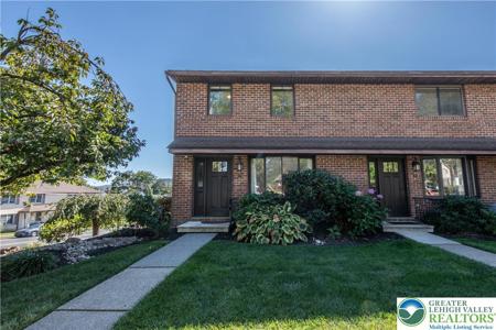 7 W Washington Avenue