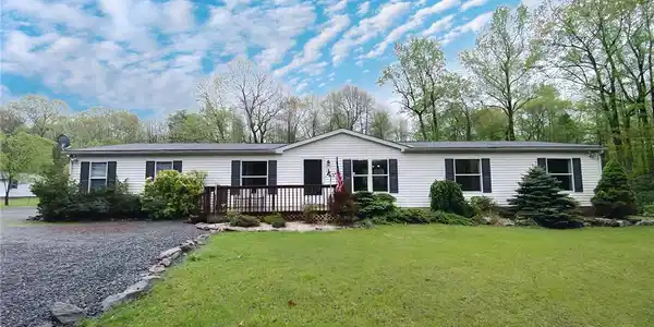 29 Hollyberry Lane
