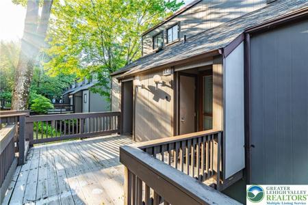14 Middle Village Way