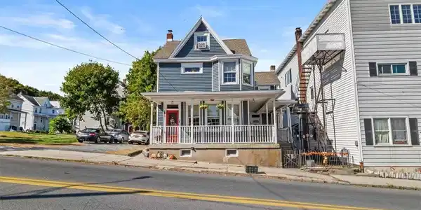 40 SPRINGGARDEN Street