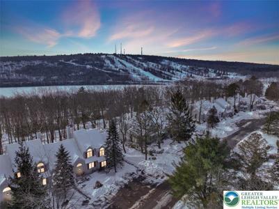 102 Laurelwoods Drive