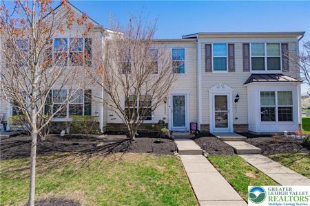 8428 Cromwell Court