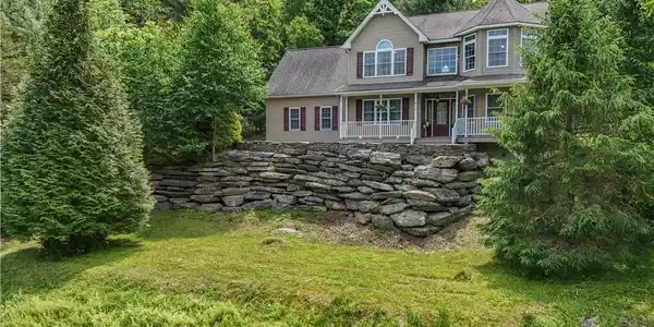 312 Reagan Drive