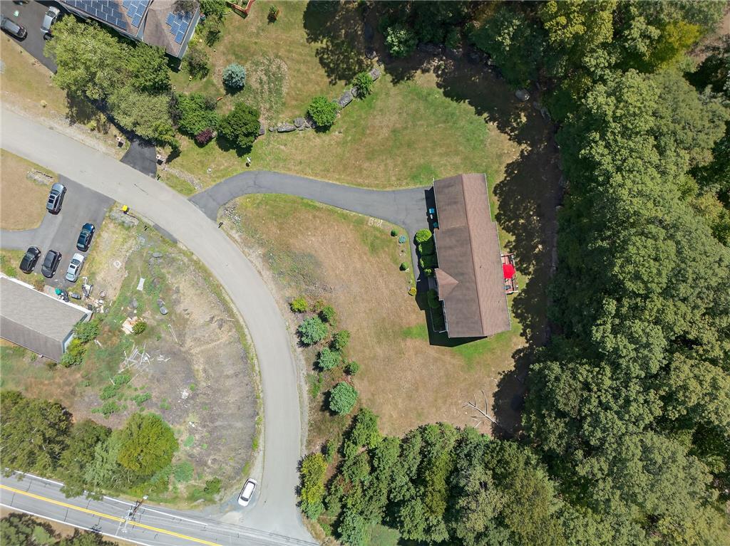 Image 4: An aerial perspective reveals a charming dwelling