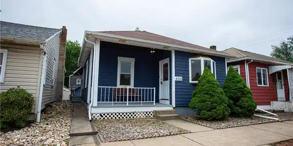 606 Lehigh Avenue