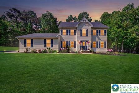 915 Mundy Lane