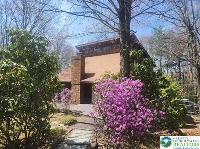 1385 Stagecoach Road W