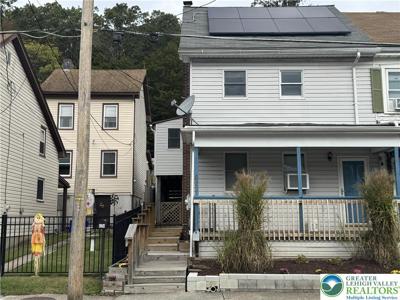 622 Center Avenue