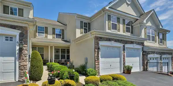 6129 Delaware Crossing
