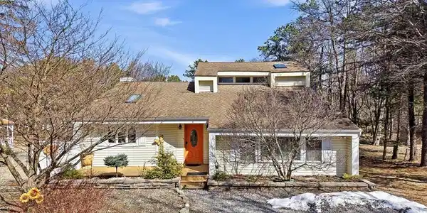 568 S Old Stage Road