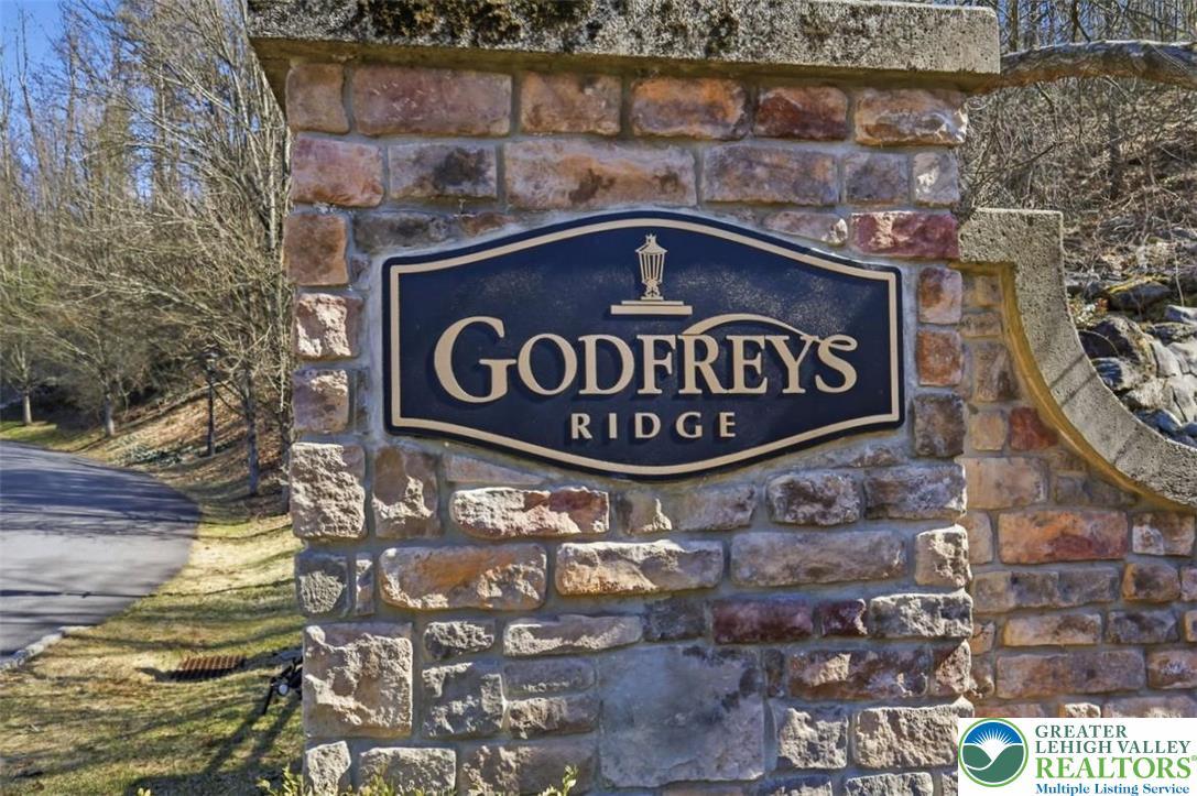 Image 2: Godfreys Ridge