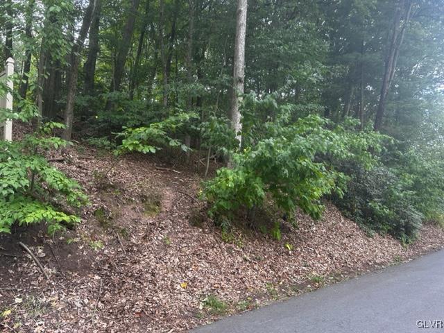 Image 4: view and entry from Greenbriar