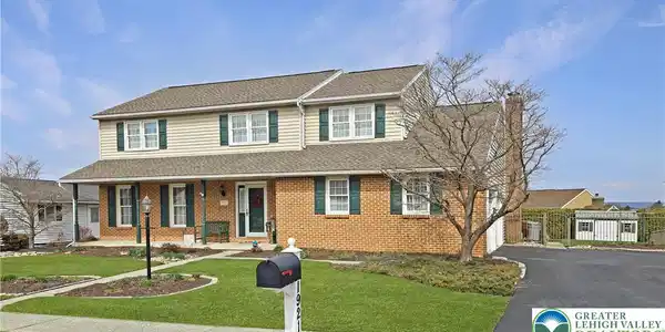 1921 Belleview Drive