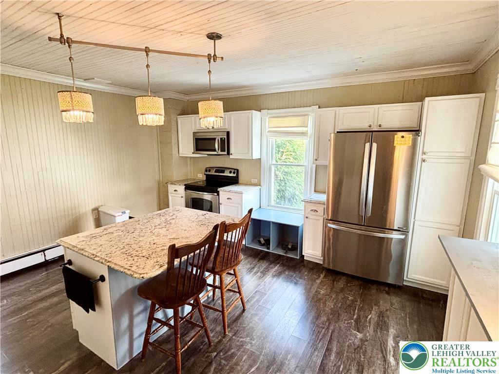 Image 3: Granite counters and stainless steel appliances co