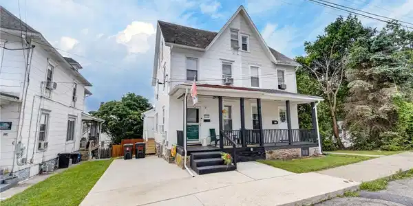 414 W Mountain Avenue