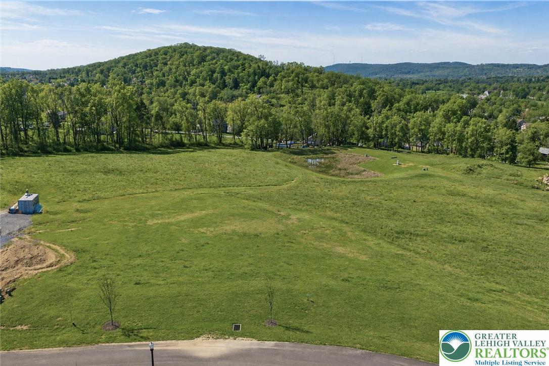 Image 1: Lot 5