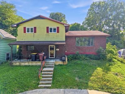 2230 N Lehigh Avenue