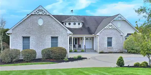 141 Clovershire Drive
