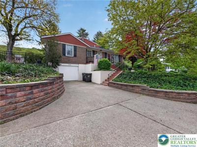 1346 E Emmaus Avenue