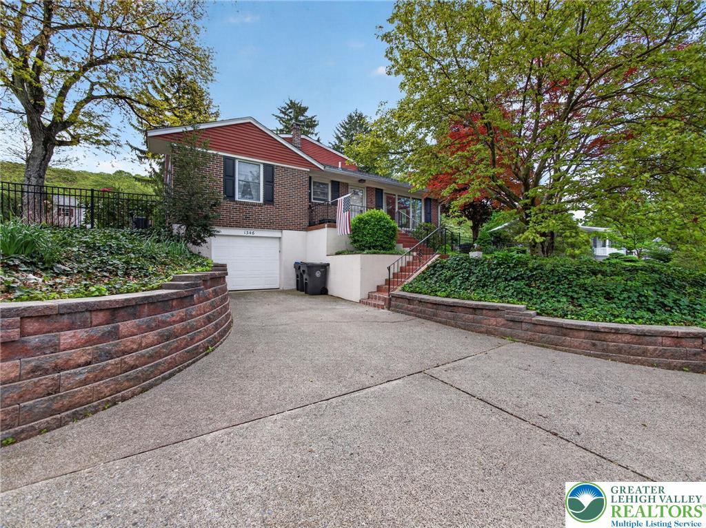 Image 1: Front of Home