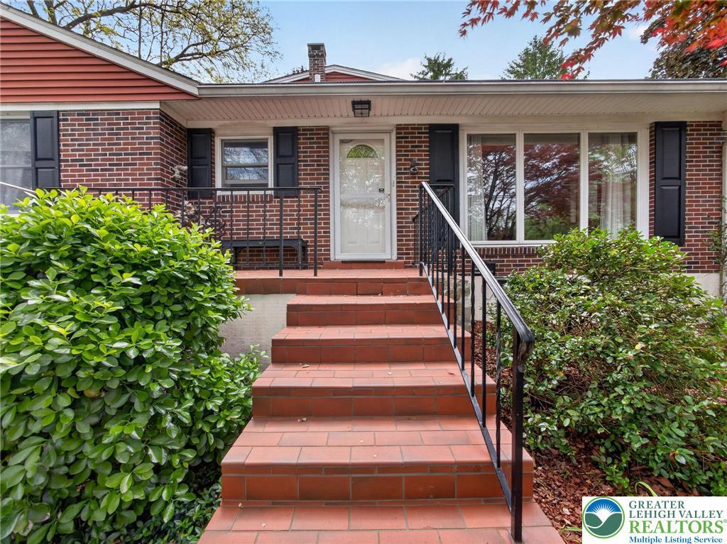 Image 3: Stairs to Front Door