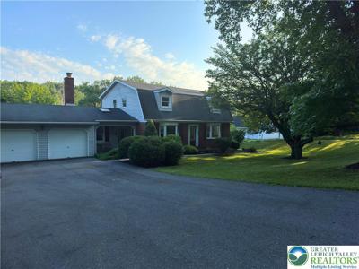 5271 Hillside Road