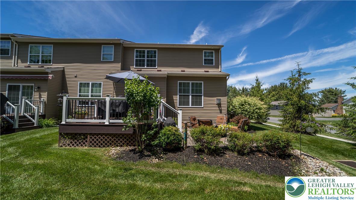 Image 4: Enjoy almost completely maintenance free outdoor l
