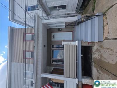 108 W Moser Avenue